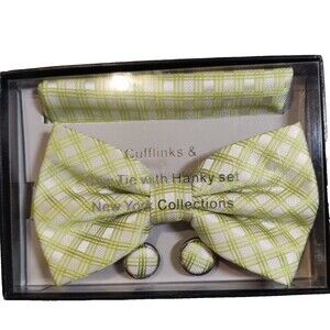 Men's NY Collection Gingham Green and Cream Bowtie, Cufflink's, Hanky Set NEW